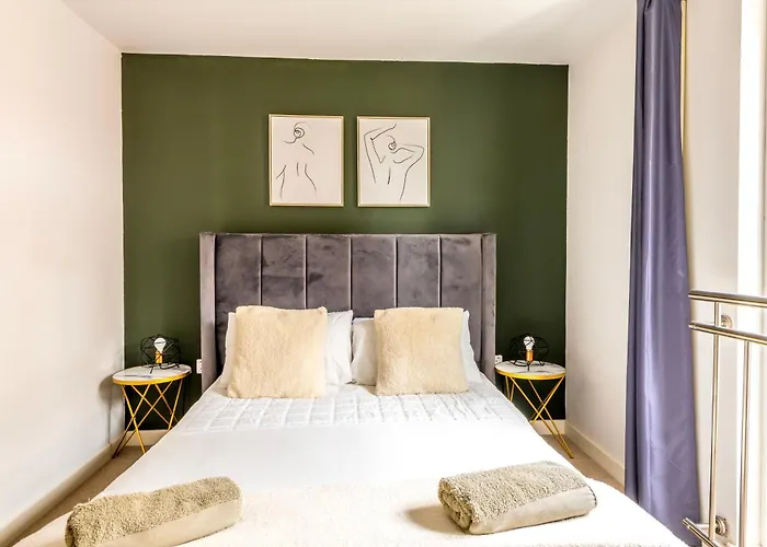 Contemporary Abbey Yard By Prescott Apartments