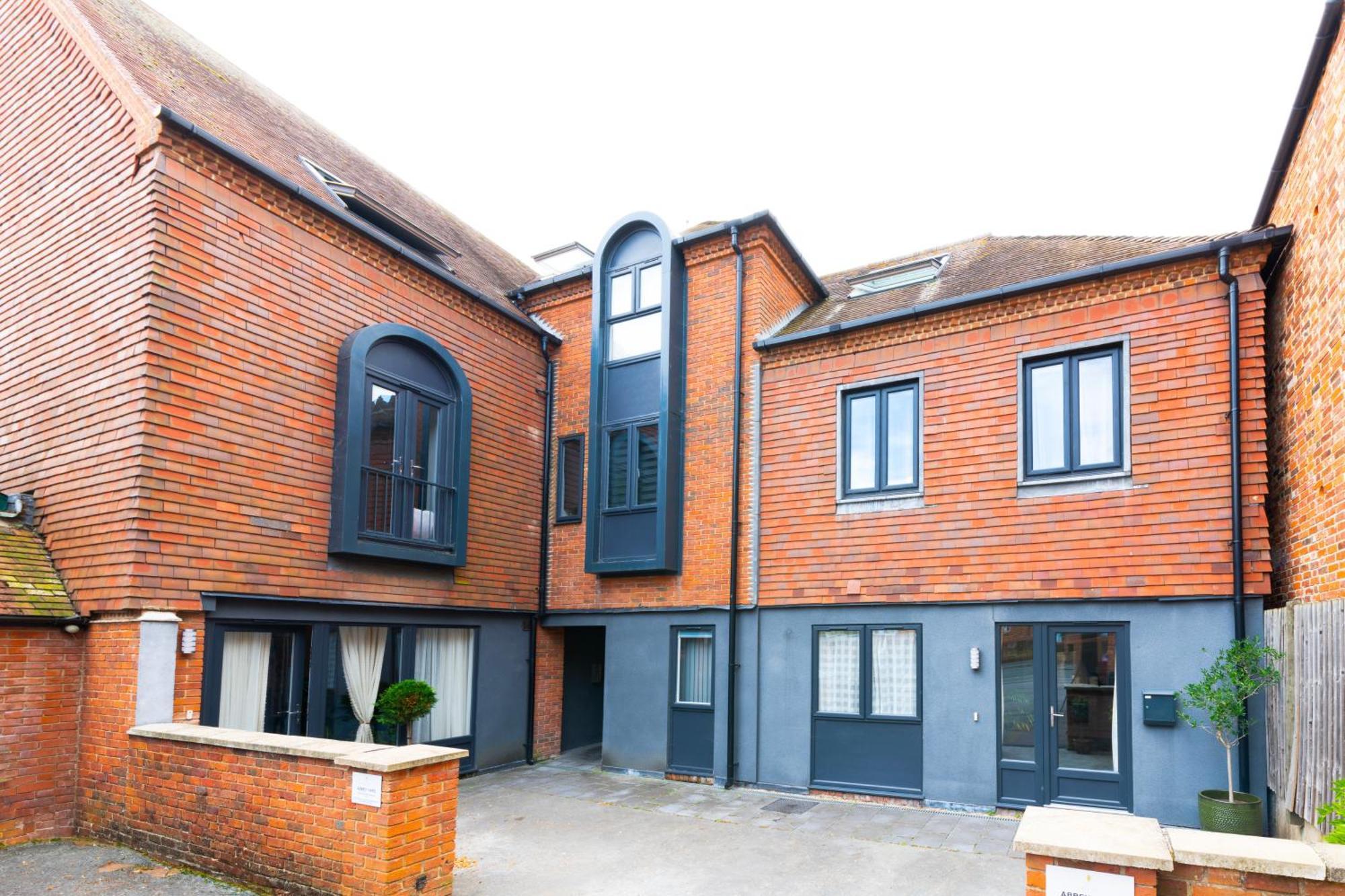 Apartment Contemporary Abbey Yard By Prescott Abingdon-on-Thames